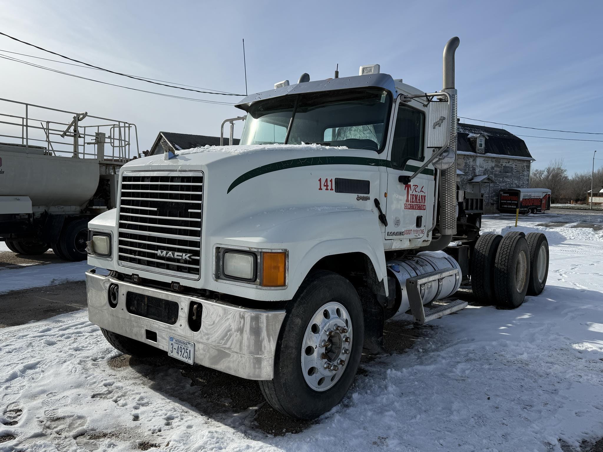 2013 Mack Pinnacle CHU613 Equipment Image0