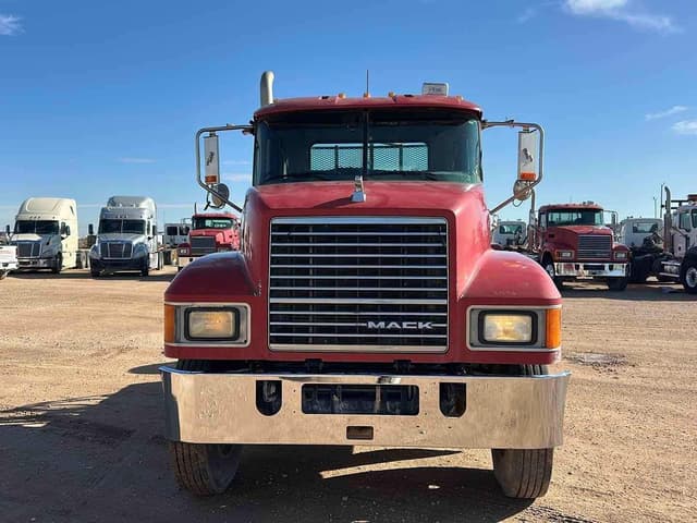 Image of Mack Pinnacle CHU613 equipment image 1