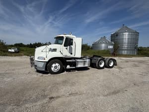 2013 Mack Pinnacle CXU613 Image