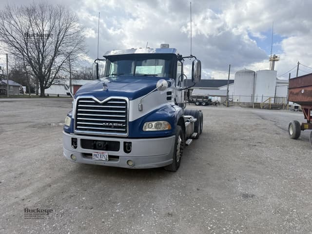 Image of Mack Pinnacle CXU613 equipment image 1