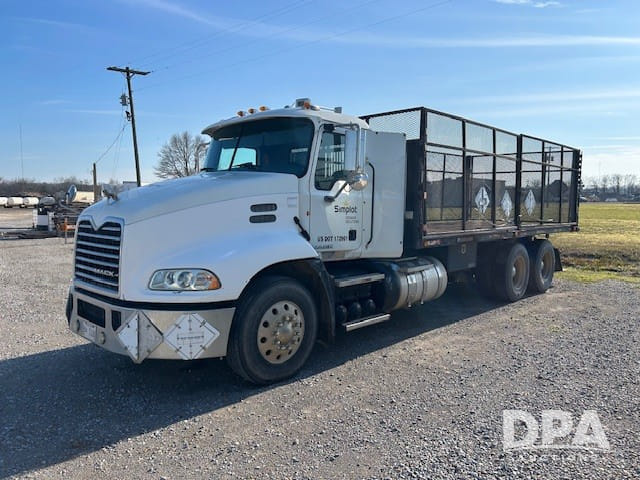 2013 Mack Pinnacle Equipment Image0