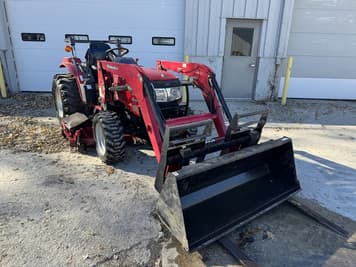 Main image Mahindra 3016