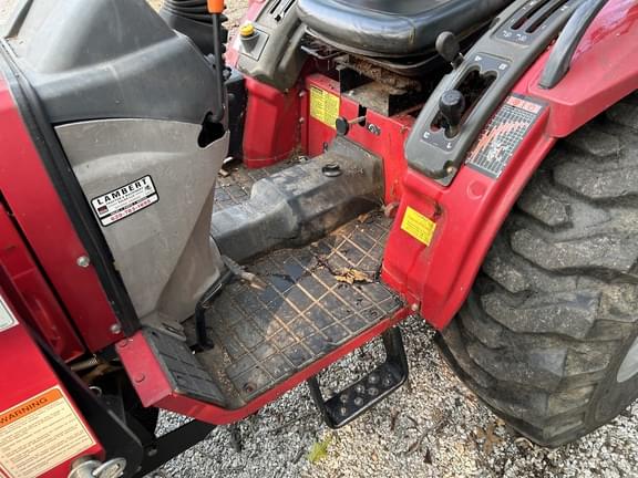 Image of Mahindra 3616 equipment image 2