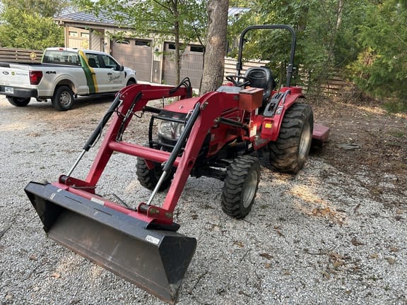 2013 Mahindra 3616 Equipment Image0