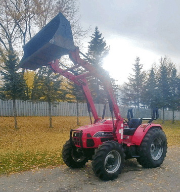 Main image Mahindra 8560