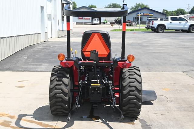 Image of Mahindra Max 28 XL equipment image 4
