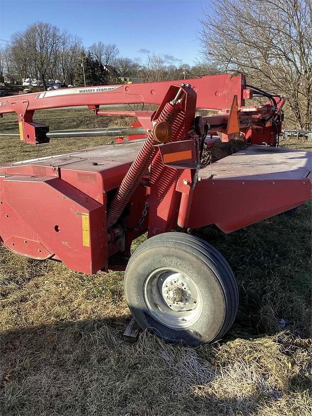 Image of Massey Ferguson 1372 equipment image 4