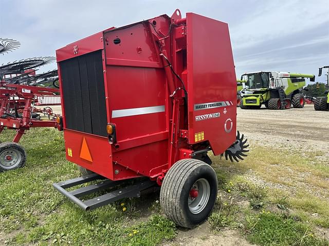 Image of Massey Ferguson 1745 equipment image 4