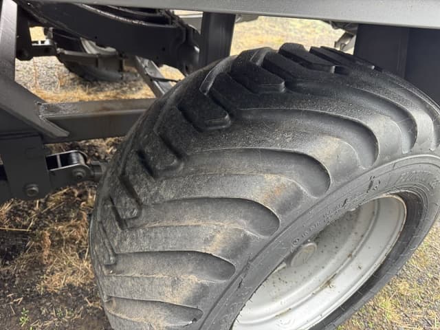 Image of Massey Ferguson 2170XD equipment image 4