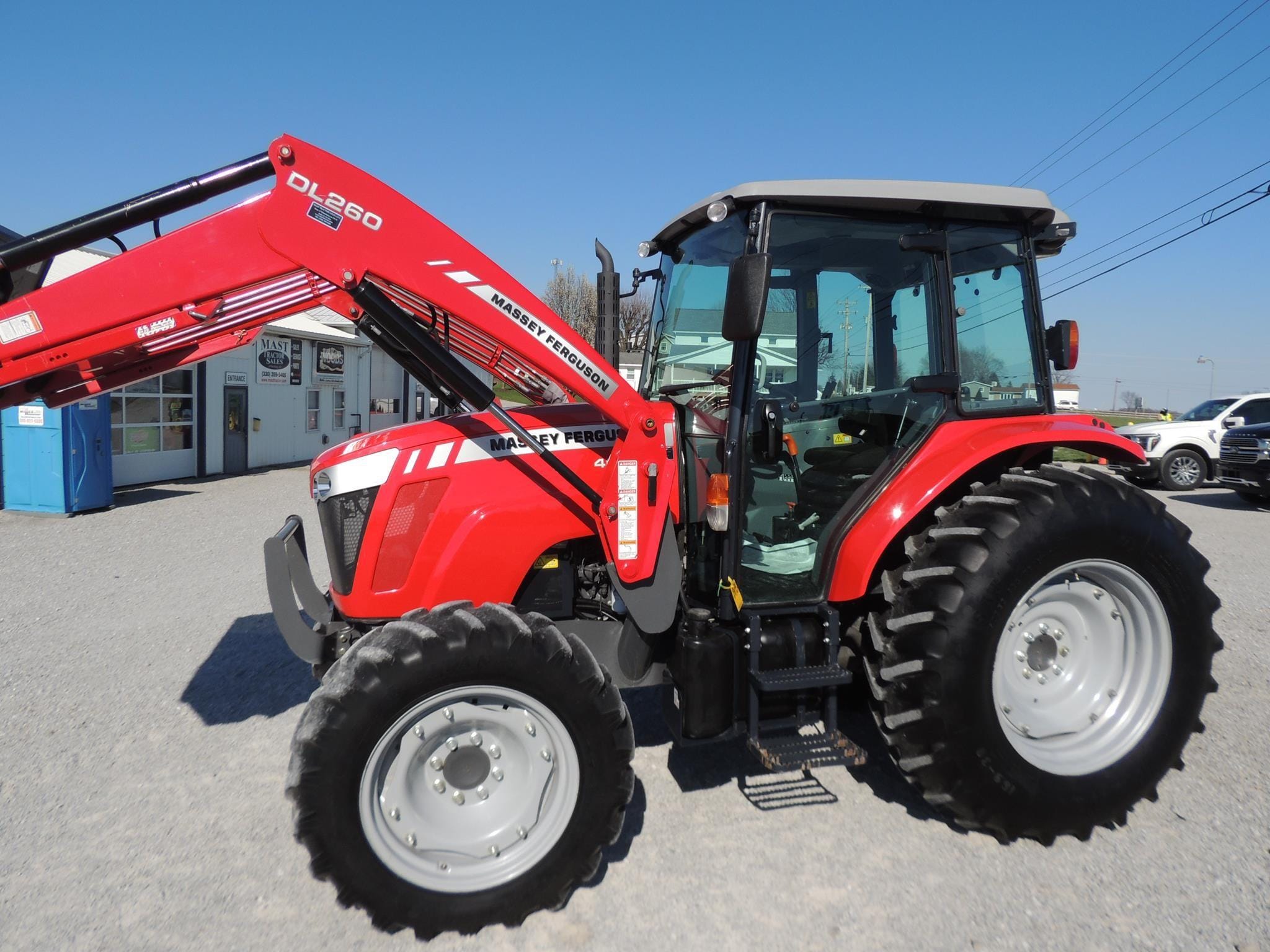 2013 Massey Ferguson 4609 Equipment Image0