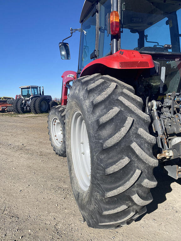 Image of Massey Ferguson 4610 equipment image 4