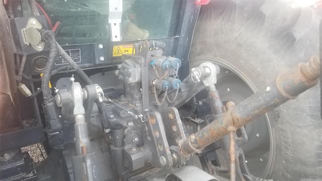 Image of Massey Ferguson 4610 equipment image 3