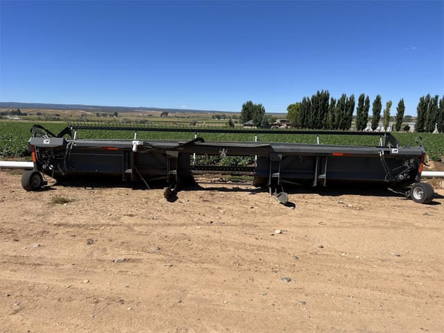 Image of Massey Ferguson 5200 equipment image 3