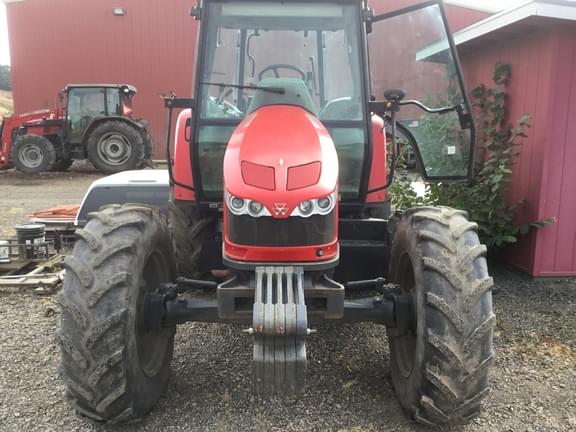 Image of Massey Ferguson 5455 equipment image 4