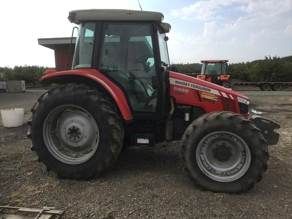 Image of Massey Ferguson 5455 equipment image 3