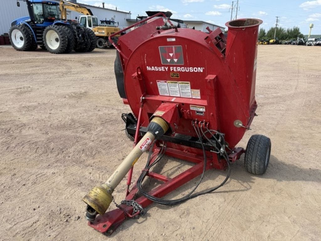 2013 Massey Ferguson 7515 Equipment Image0
