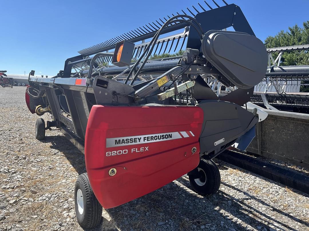 Image of Massey Ferguson 8200 Primary image