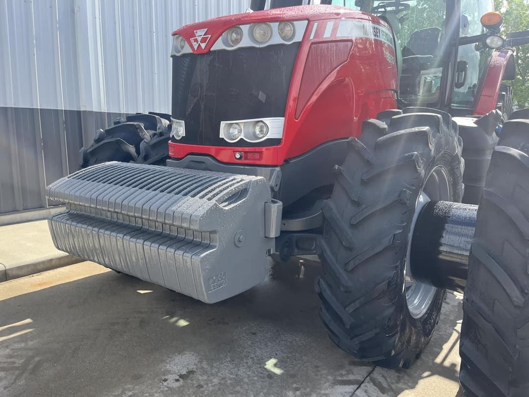 Image of Massey Ferguson 8690 Image 1
