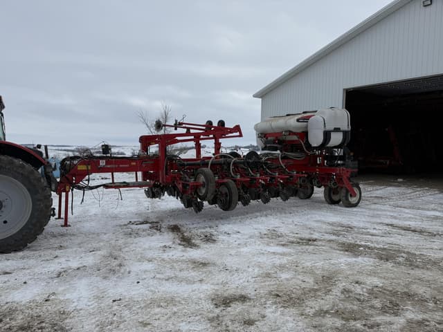 Image of Massey Ferguson 8800 equipment image 1