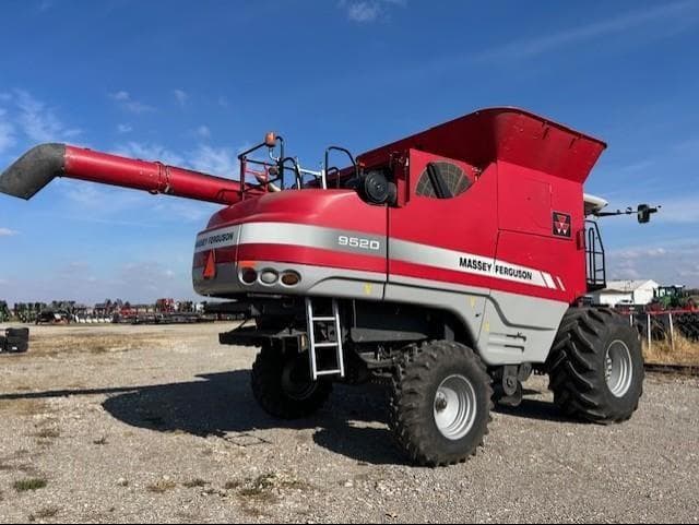 Image of Massey Ferguson 9520 equipment image 3