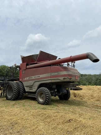 Main image Massey Ferguson 9520