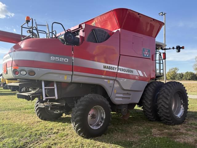 Image of Massey Ferguson 9520 equipment image 3