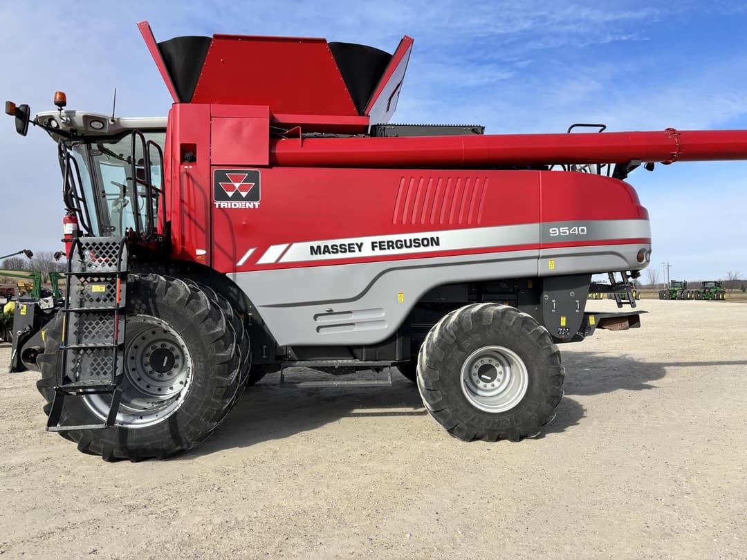Image of Massey Ferguson 9540 Primary image