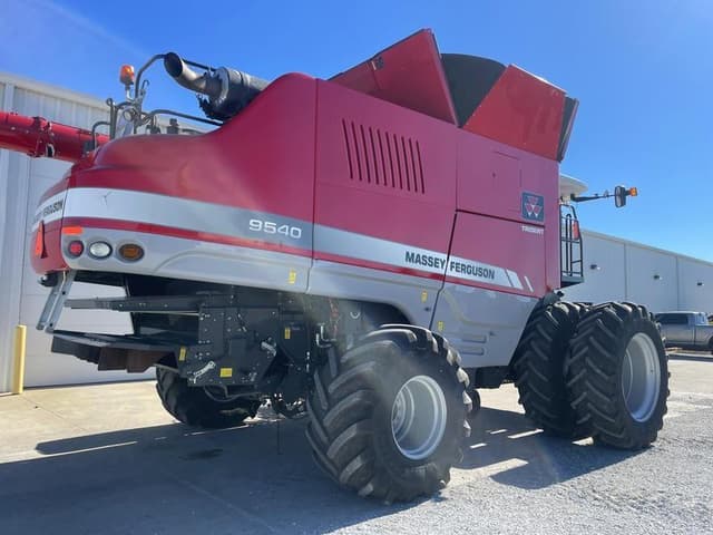 Image of Massey Ferguson 9540 equipment image 2