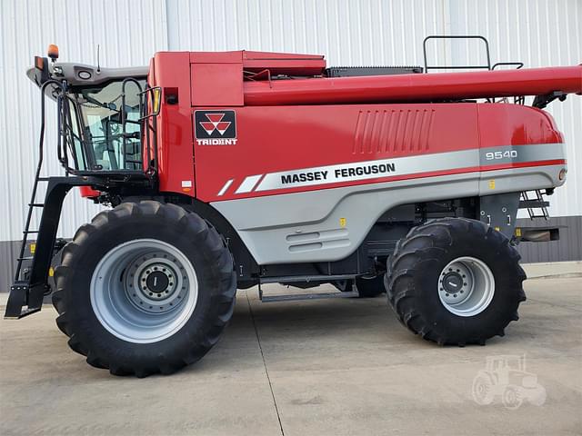 Image of Massey Ferguson 9540 equipment image 3