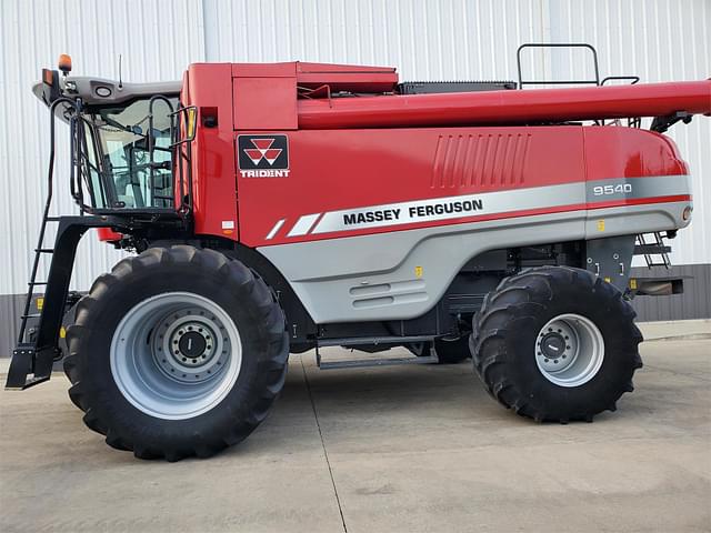 Image of Massey Ferguson 9540 equipment image 3