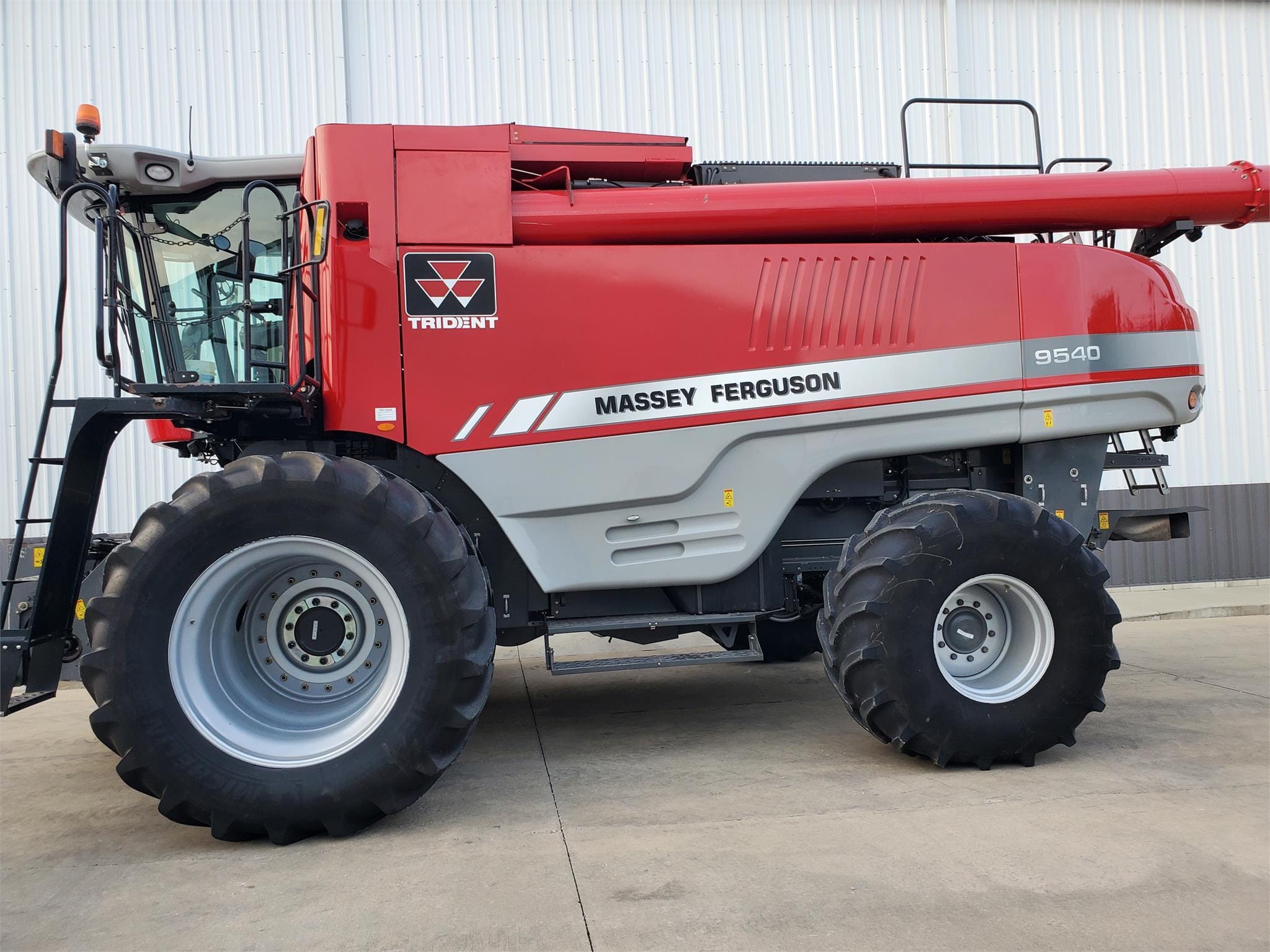 2013 Massey Ferguson 9540 Equipment Image0