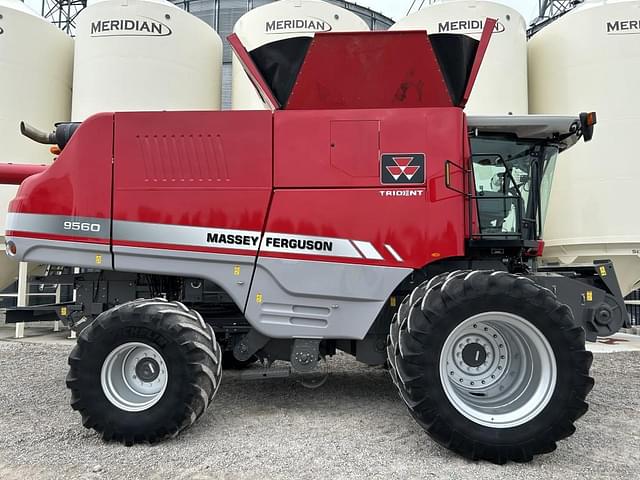 Image of Massey Ferguson 9560 equipment image 3