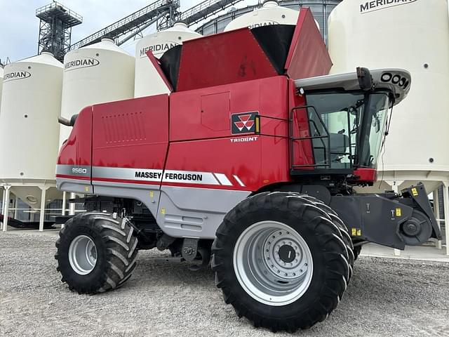 Image of Massey Ferguson 9560 equipment image 1