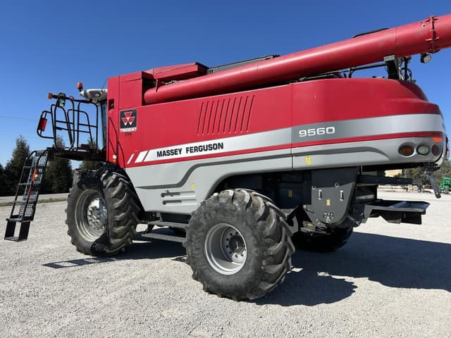 Image of Massey Ferguson 9560 equipment image 4