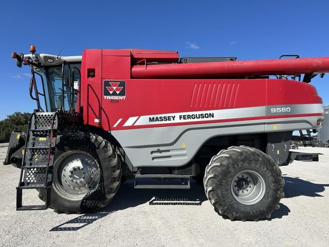 Image of Massey Ferguson 9560 equipment image 2