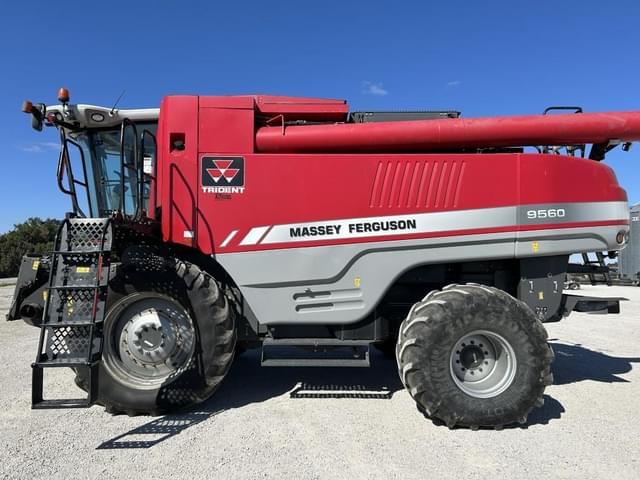 Image of Massey Ferguson 9560 equipment image 2