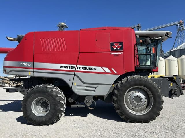 Image of Massey Ferguson 9560 equipment image 3