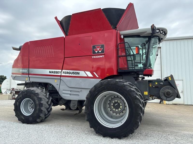 2013 Massey Ferguson 9560 Equipment Image0