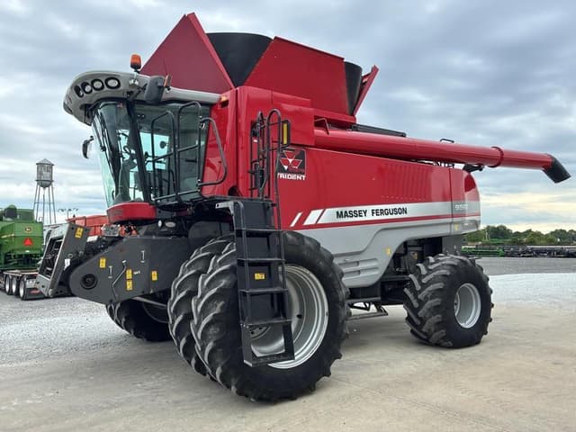 Image of Massey Ferguson 9560 equipment image 1