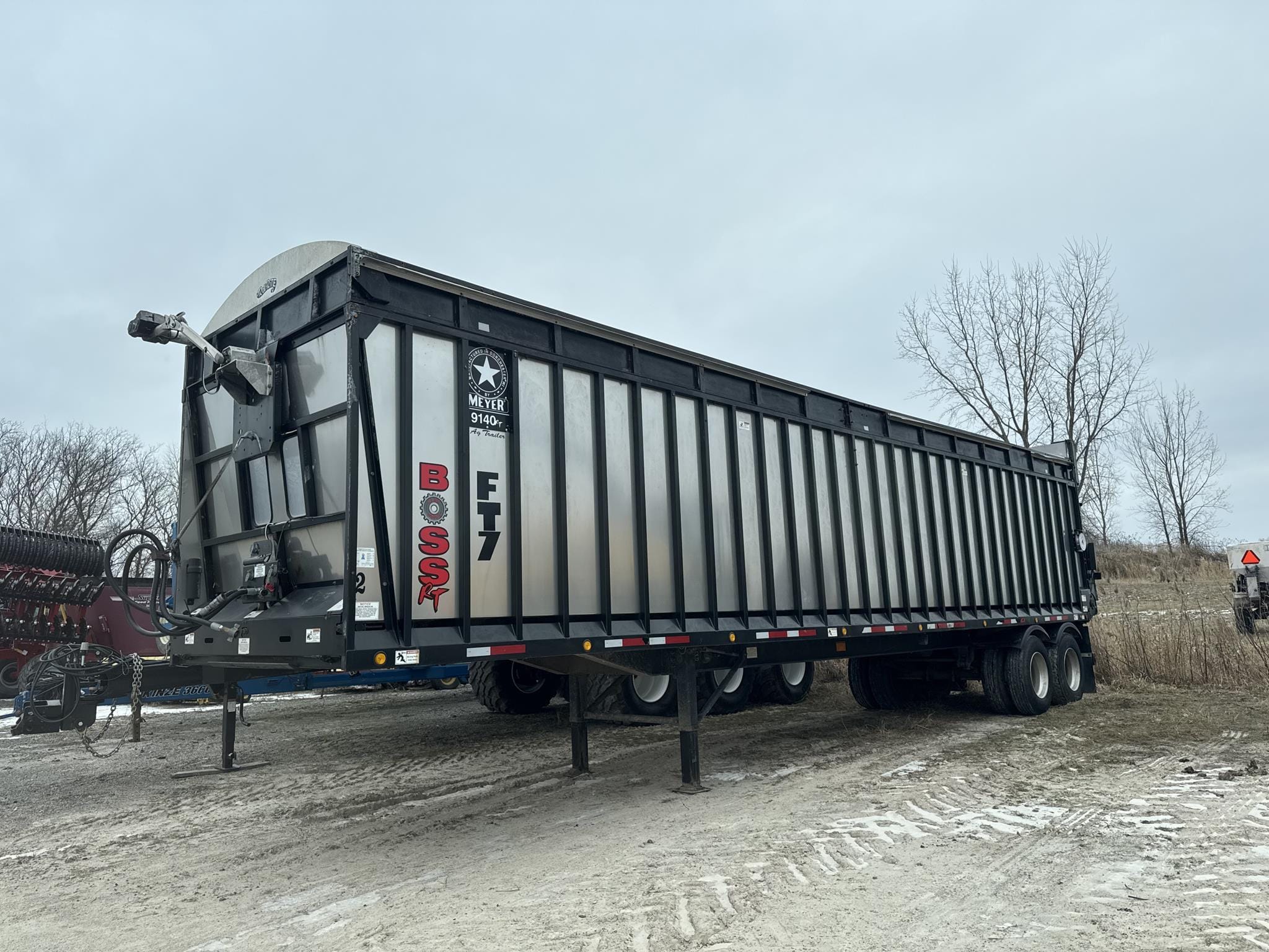 2013 Meyer 9140RT Equipment Image0