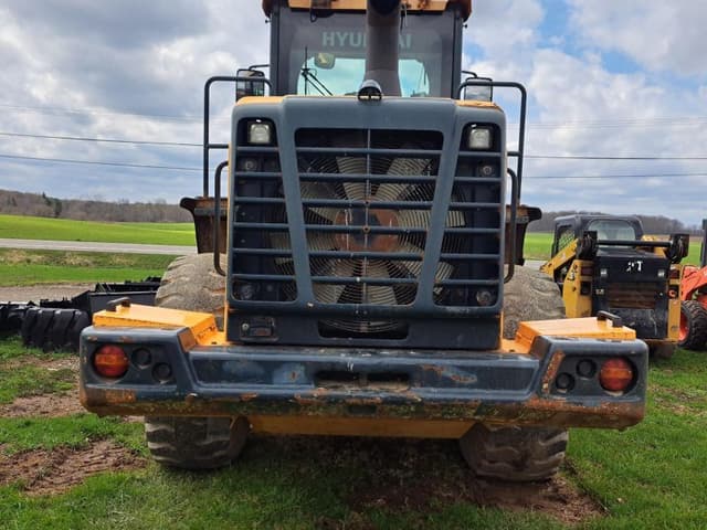 Image of Hyundai HL757-9 equipment image 4