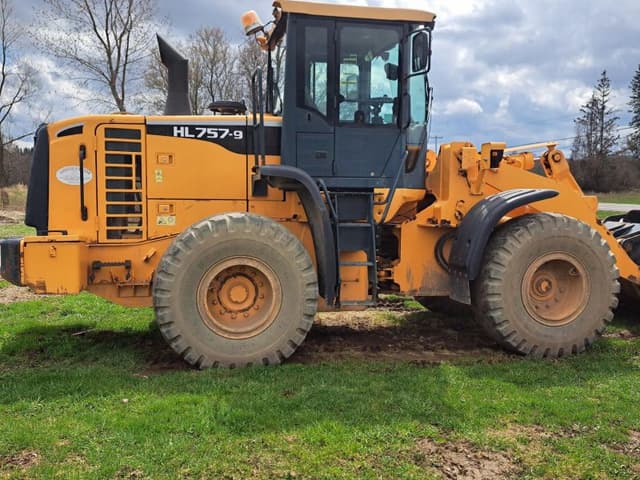 Image of Hyundai HL757-9 equipment image 2