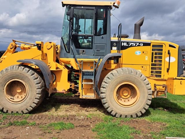 Image of Hyundai HL757-9 equipment image 3