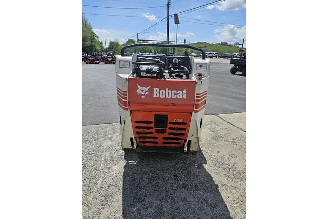 Image of Bobcat MT55 equipment image 4