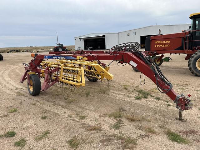 Image of New Holland 216 equipment image 1