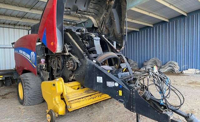 Image of New Holland Big Baler 340 equipment image 2