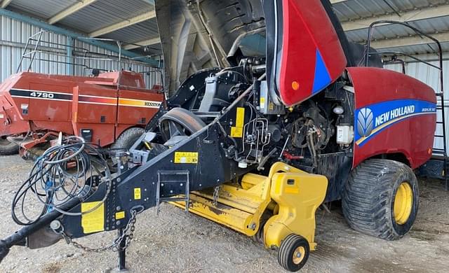 Image of New Holland Big Baler 340 equipment image 1