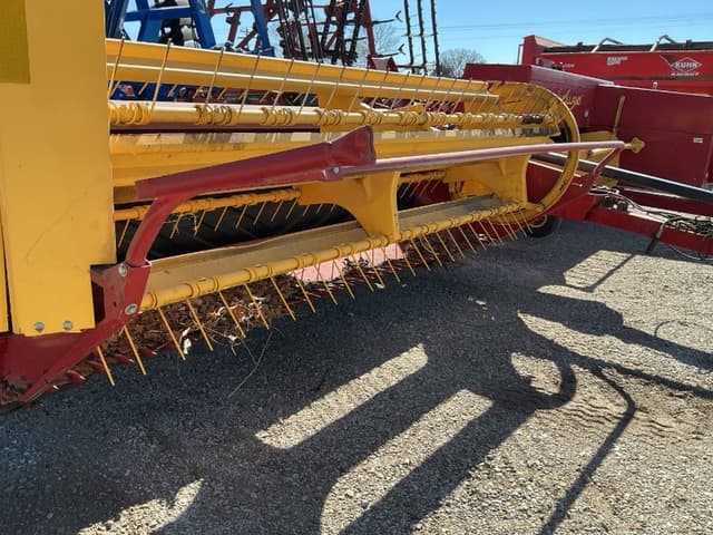 Image of New Holland 488 equipment image 4