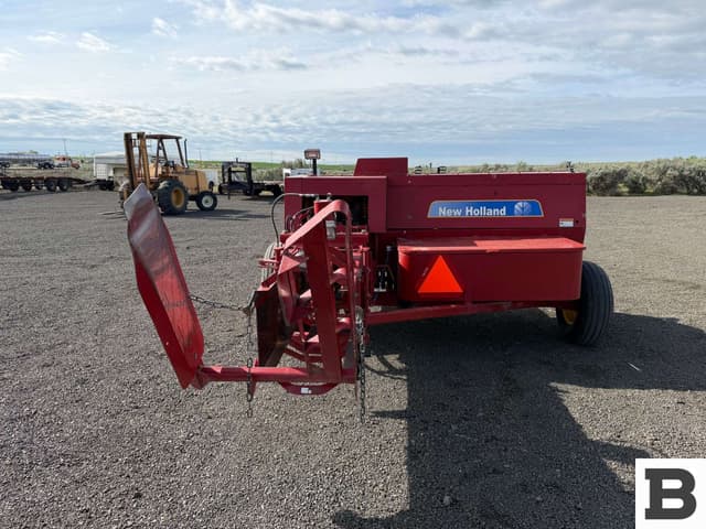 Image of New Holland BC5080 equipment image 3