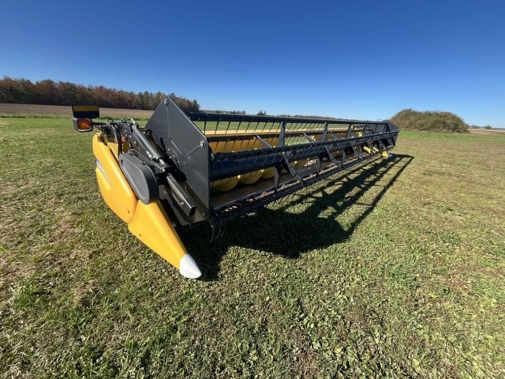 2013 New Holland 740CF-30 Equipment Image0
